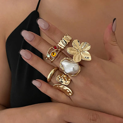 Ingemark Metal Flower Open Rings Women Elegant Baroque Imitation Pearl Ring