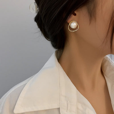 Imitation Pearl Gold Round Stud Earrings